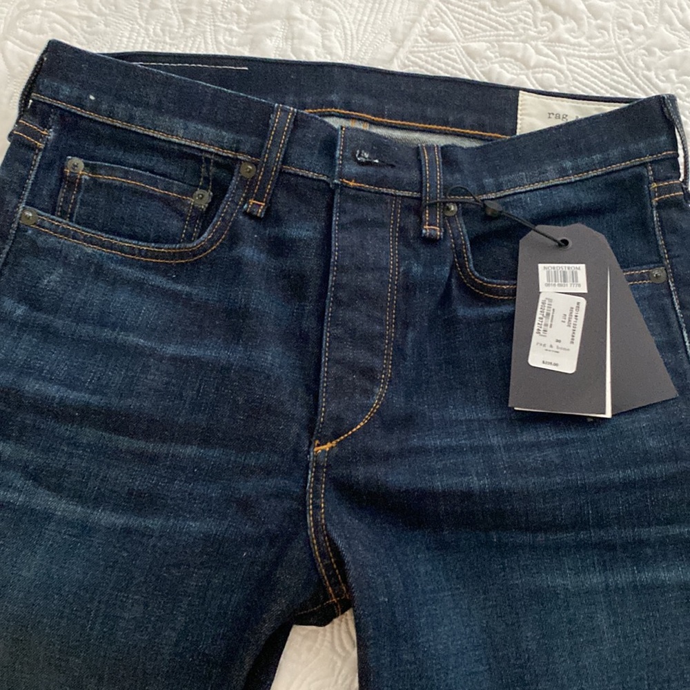 New men jeans with tag